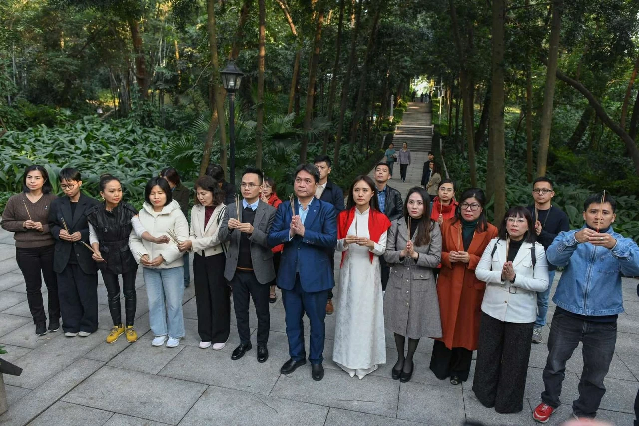 Để giao lưu nhân văn Việt-Trung ngày càng sâu sắc hơn, gắn kết chặt chẽ hơn Để giao lưu nhân văn Việt-Trung ngày càng sâu sắc hơn, gắn kết chặt chẽ hơn