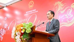 Thư chúc Tết của Ủy viên Bộ Chính trị, Bộ trưởng Bộ Ngoại giao Lê Hoài Trung