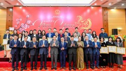 Bộ trưởng Ngoại giao Lê Hoài Trung gặp mặt báo chí nhân dịp Xuân Bính Ngọ 2026