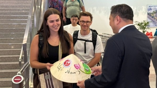 TP.HCM chào đón đoàn khách quốc tế 'xông đất' đầu năm 2026