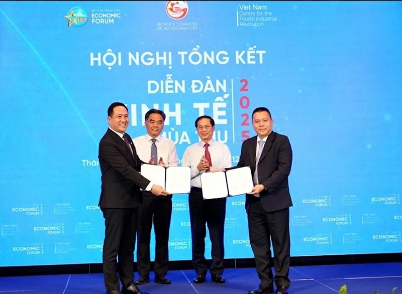 Diễn đàn Kinh tế mùa Thu 2025: Khẳng định vai trò kết nối quốc tế của TP.HCM trong chuyển đổi xanh và số