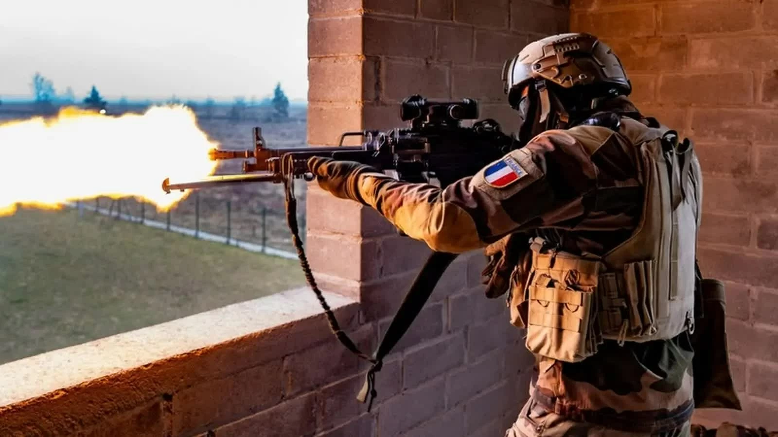 Pháp và Anh tuyên bố sẵn sàng tự triển khai quân tại Ukraine, chẳng cần ủy quyền của LHQ hay EU? Pháp và Anh tuyên bố sẵn sàng tự triển khai quân tại Ukraine, chẳng cần ủy quyền của LHQ hay EU?