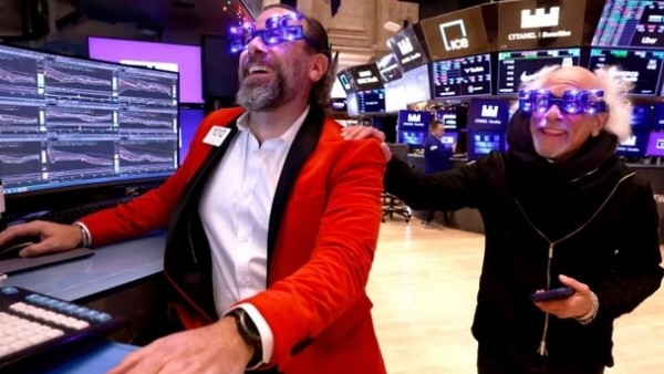 Chứng khoán Mỹ 2025: Nhiều kỷ lục in dấu