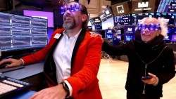 Chứng khoán Mỹ 2025: Nhiều kỷ lục in dấu