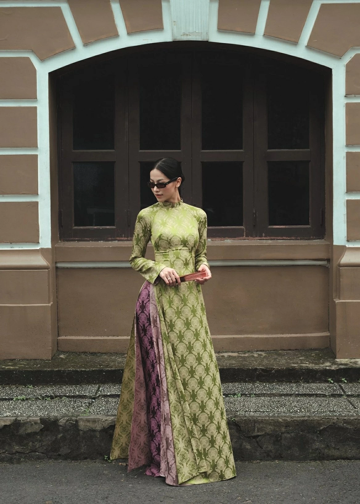 Đón năm mới 2026, Hoa hậu Việt diện áo dài cách điệu, kết hợp truyền thống và hiện đại Đón năm mới 2026, Hoa hậu Việt diện áo dài cách điệu, kết hợp truyền thống và hiện đại