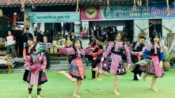 Chợ phiên vùng cao hội tụ sắc màu văn hóa các dân tộc Việt Nam