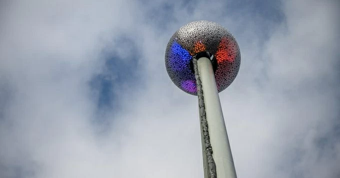 Quả cầu pha lê rơi giữa Times Square, mở ra năm 2026 của nước Mỹ Quả cầu pha lê rơi giữa Times Square, mở ra năm 2026 của nước Mỹ