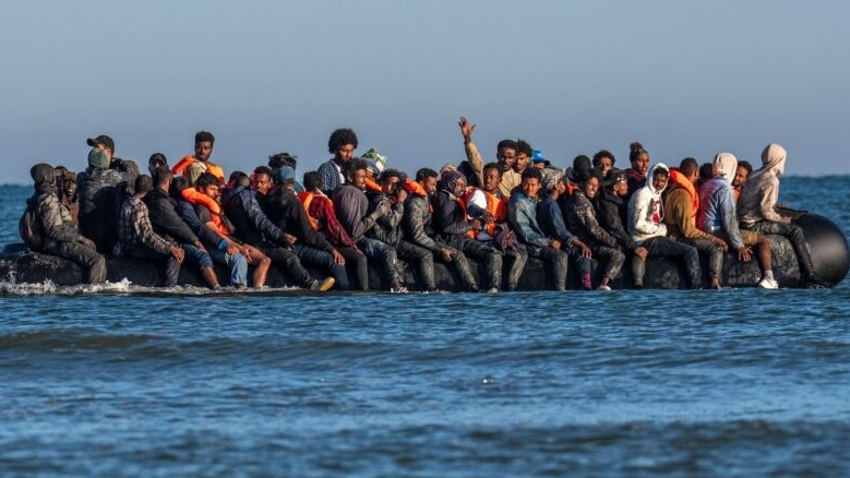Chính phủ Anh đối mặt với áp lực ngày càng tăng trong việc ngăn chặn nạn di cư bất hợp pháp