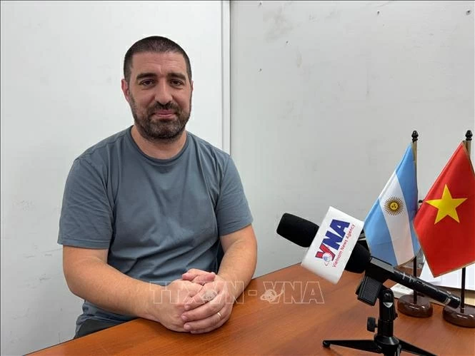 Nhà báo Argentina: Việt Nam kiên định mục tiêu phát triển bền vững theo định hướng Đại hội XIII Nhà báo Argentina: Việt Nam kiên định mục tiêu phát triển bền vững theo định hướng Đại hội XIII