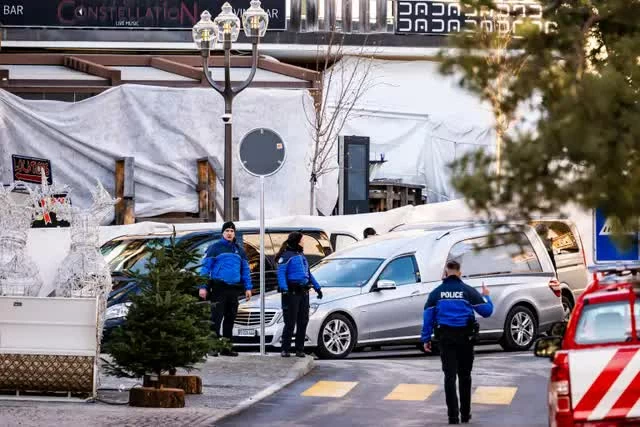 số người thiệt mạng do hỏa hoạn đã tăng lên 40 người, trong khi có khoảng 100 người bị thương. (Nguồn: Times and Star) số người thiệt mạng do hỏa hoạn đã tăng lên 40 người, trong khi có khoảng 100 người bị thương. (Nguồn: Times and Star)