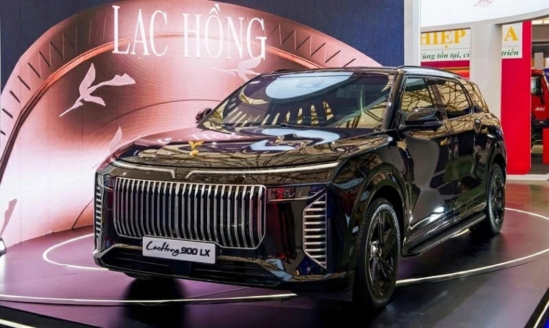 Các đại lý đã bắt đầu nhận cọc mẫu xe điện VinFast Lạc Hồng 900 LX bản Tiêu chuẩn.