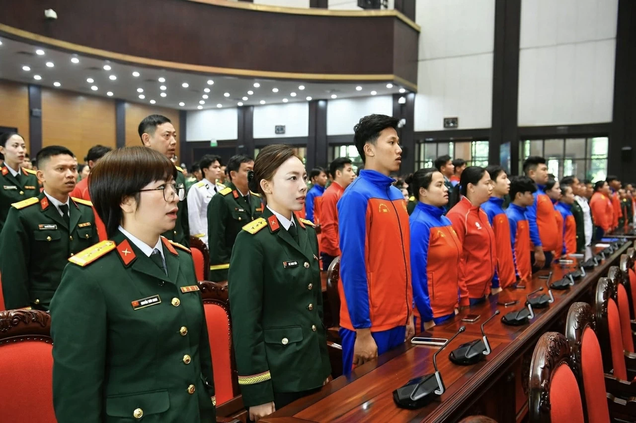 Vẻ đẹp gây sốt của nữ xạ thủ đặt mục tiêu giành Huy chương Vàng SEA Games 33