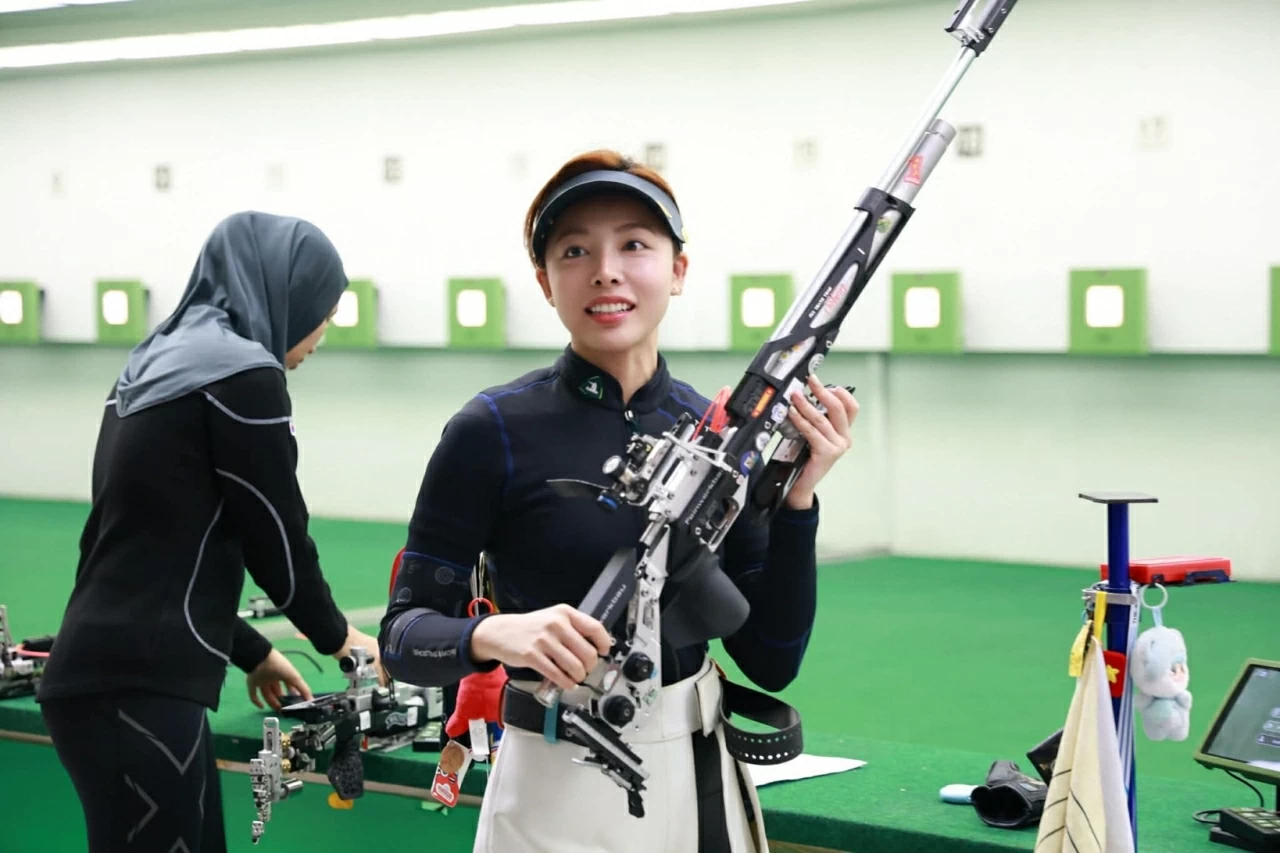 Vẻ đẹp gây sốt của nữ xạ thủ đặt mục tiêu giành Huy chương Vàng SEA Games 33