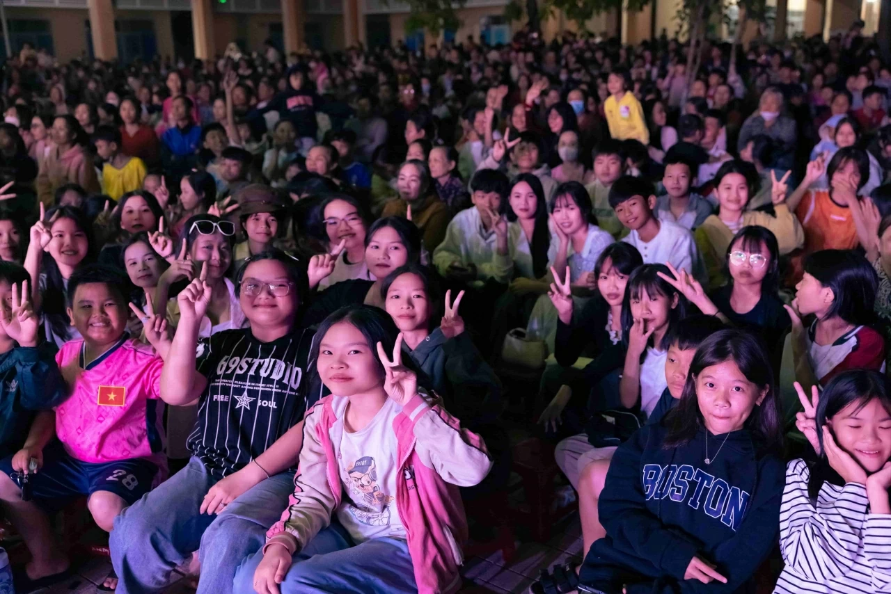 Diễn viên Lý Nhã Kỳ và khoảnh khắc đáng nhớ ngày đầu năm Diễn viên Lý Nhã Kỳ và khoảnh khắc đáng nhớ ngày đầu năm