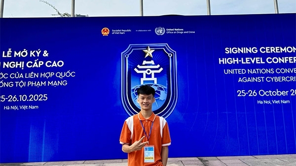 Chậm lại trước khi bấm: Kỹ năng công dân số từ nhà sáng tạo trẻ Nguyễn Văn Bình