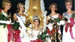 Hoa hậu Hoàn vũ đầu tiên của Đông Nam Á đẹp mặn mà ở tuổi U80