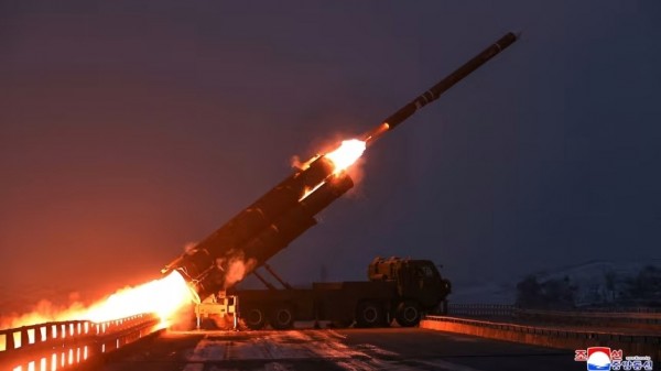 Triều Tiên phóng tên lửa đạn đạo ra biển trước thềm chuyến thăm Trung Quốc của Tổng thống Hàn Quốc