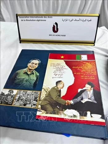 Đại tướng Võ Nguyên Giáp: Nguồn cảm hứng lớn cho quan hệ hữu nghị đoàn kết Việt Nam-Algeria Đại tướng Võ Nguyên Giáp: Nguồn cảm hứng lớn cho quan hệ hữu nghị đoàn kết Việt Nam-Algeria