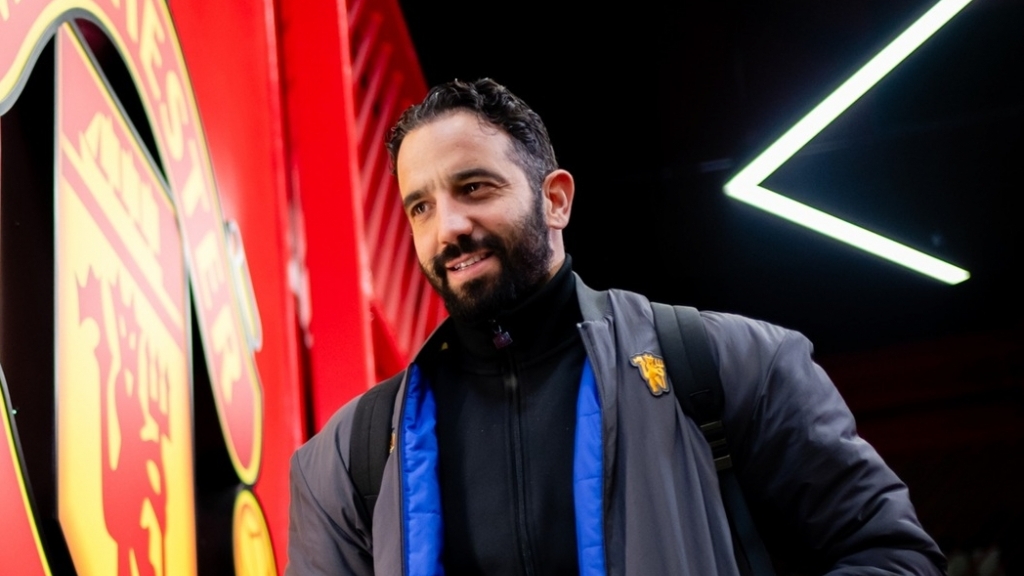 HLV Amorim gửi thông điệp gây sốc tới Ban lãnh đạo Man Utd