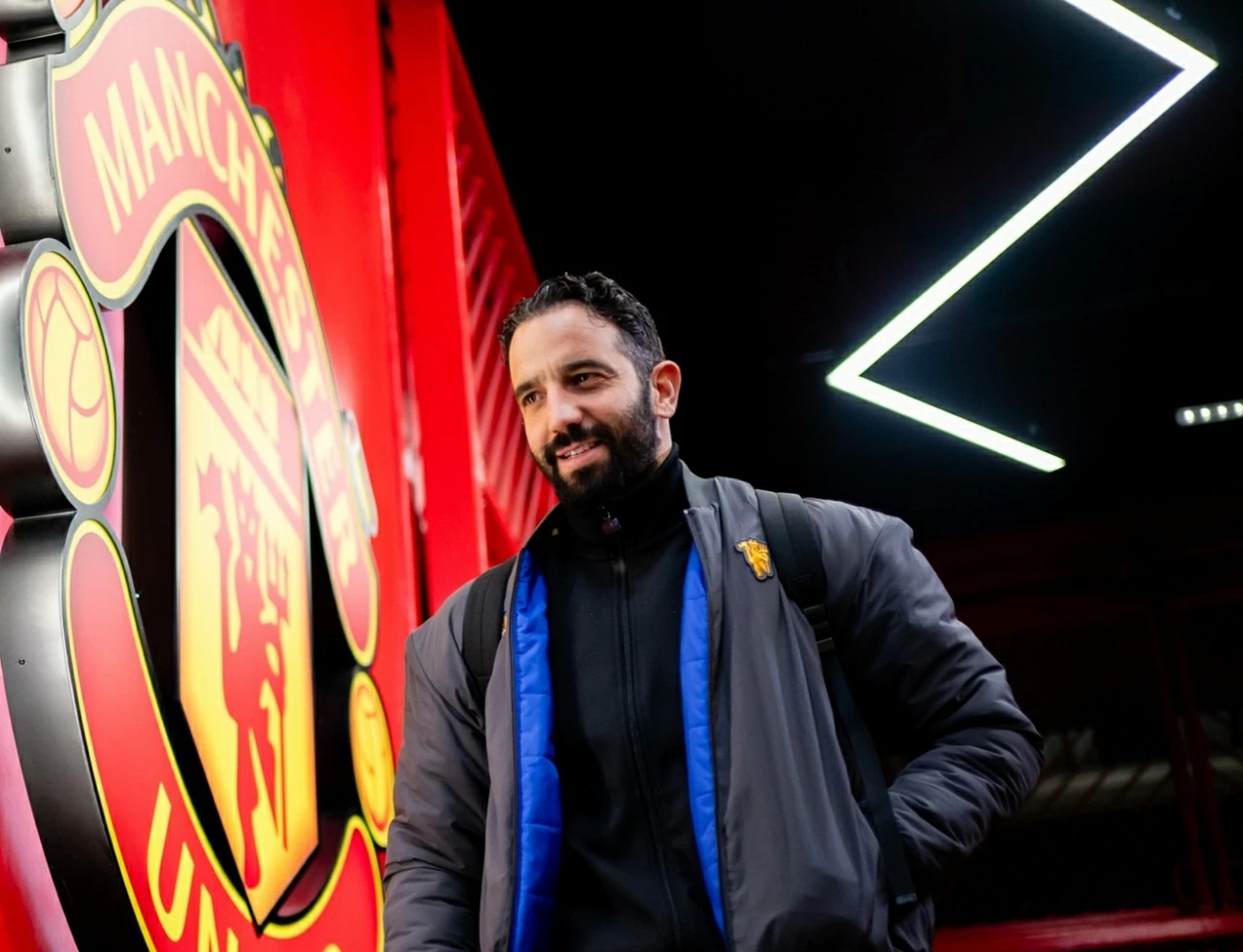 HLV Amorim gửi thông điệp gây sốc tới Ban lãnh đạo Man Utd