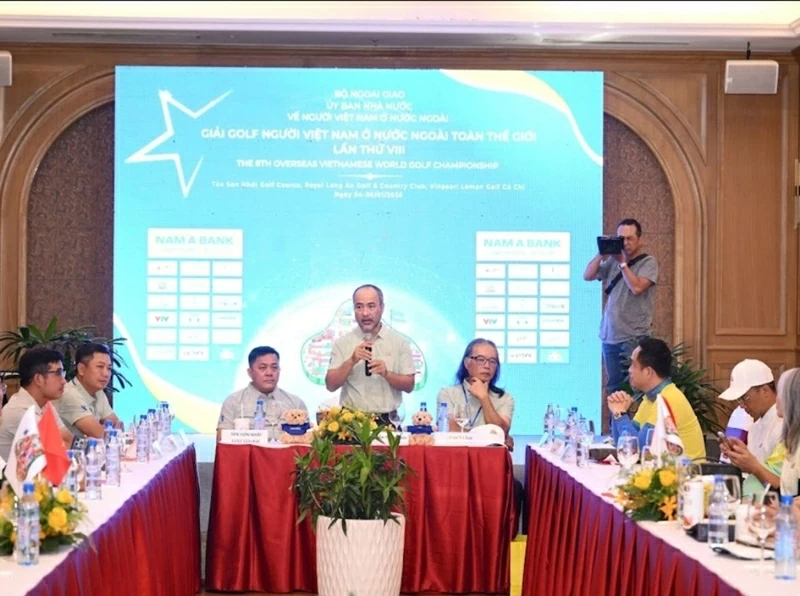 Ông Nguyễn Trung Kiên, Chủ nhiệm UB  Nhà nước vê Người Viêt Nam ở nước ngoài phát biểu.