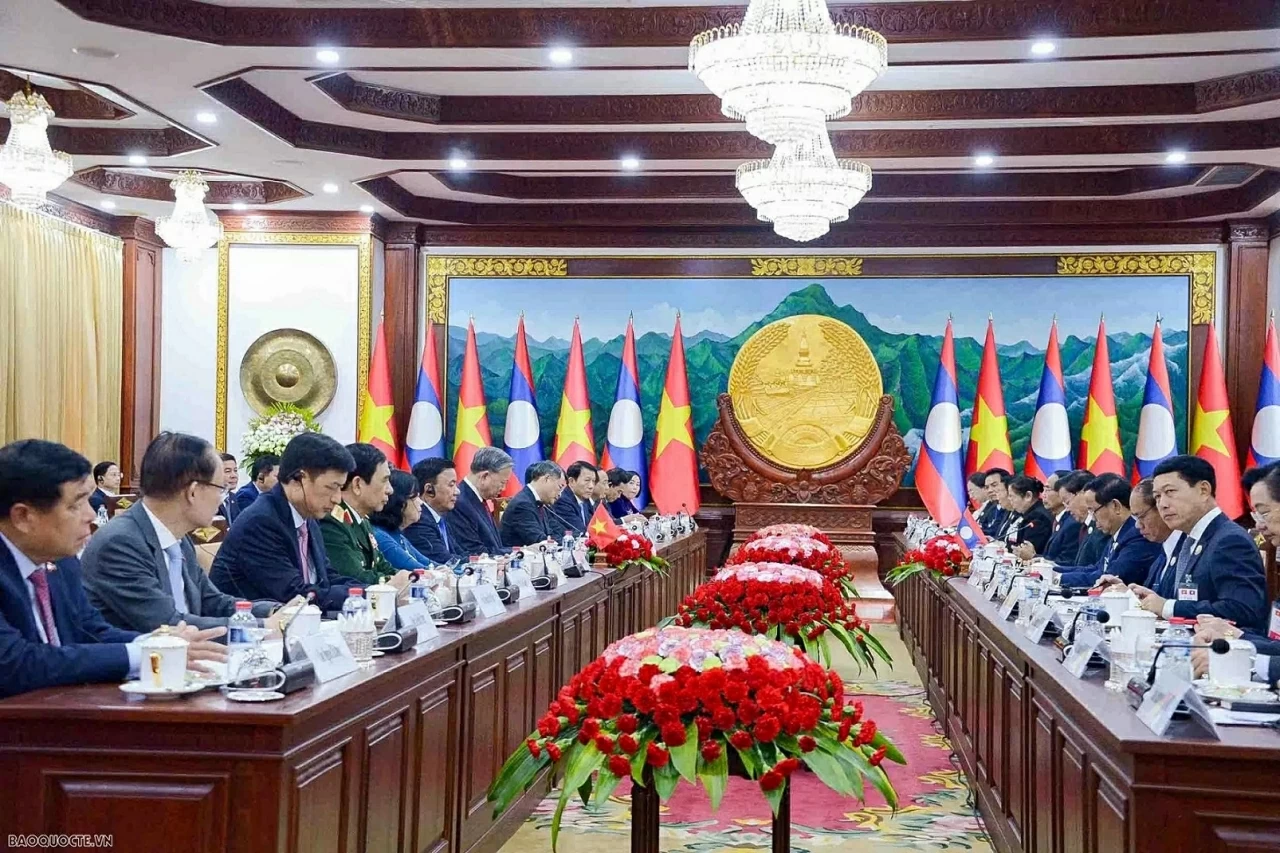 Đại sứ Nguyễn Minh Tâm nhấn mạnh sứ mệnh chiến lược của Đại hội XIV của Đảng với báo chí Lào