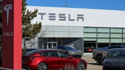 Top 10 thương hiệu ô tô có giá trị vốn hoá thị trường lớn nhất thế giới