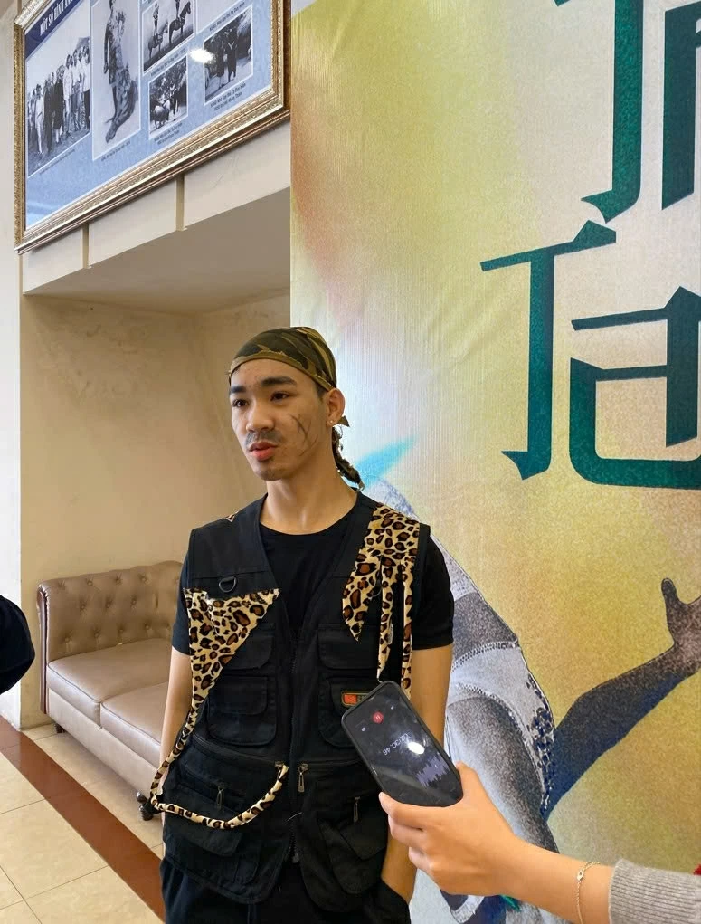 2.13: Chuyện chưa kể về nghệ sĩ xiếc phía sau ánh đèn sân khấu 2.13: Chuyện chưa kể về nghệ sĩ xiếc phía sau ánh đèn sân khấu