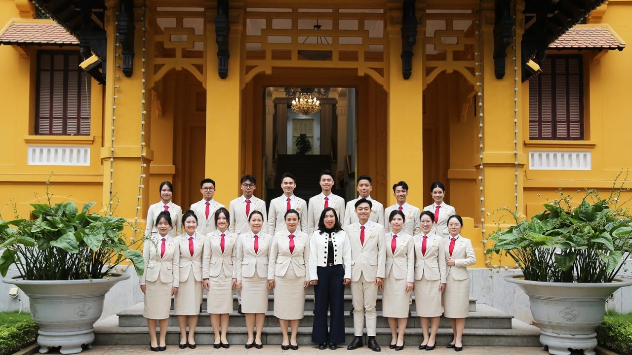 Thứ trưởng Lê Thị Thu Hằng gặp gỡ đoàn đại biểu Việt Nam tham dự SSEAYP 2026