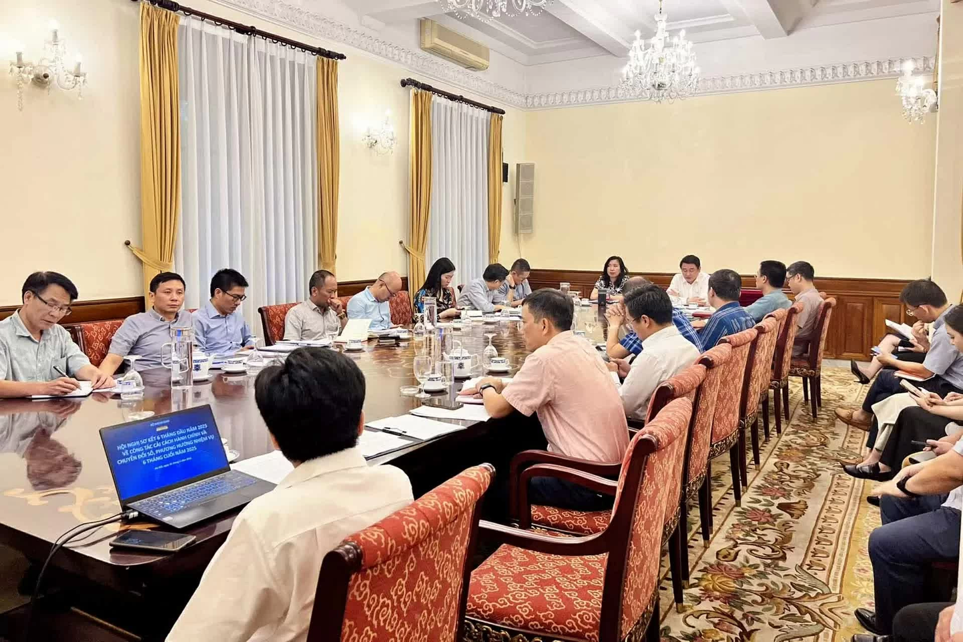 Bộ Ngoại giao tăng tốc cải cách hành chính, hướng tới nền hành chính phục vụ Bộ Ngoại giao tăng tốc cải cách hành chính, hướng tới nền hành chính phục vụ