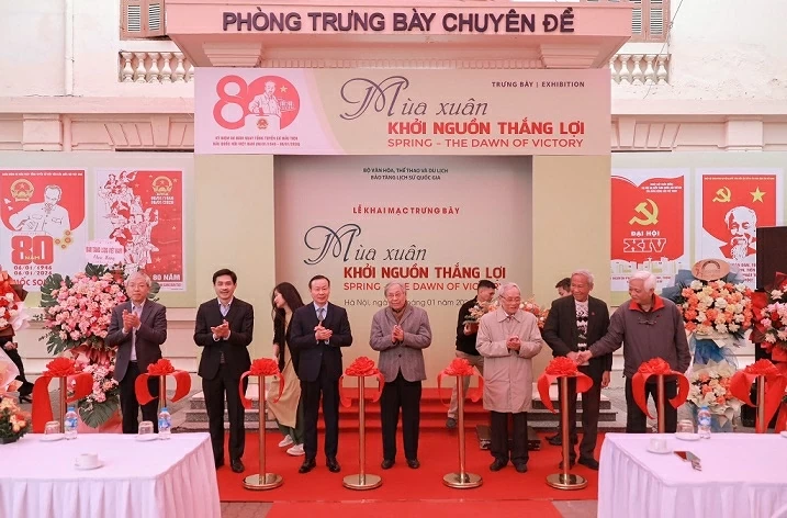 Trưng bày những mùa Xuân làm nên lịch sử dân tộc
