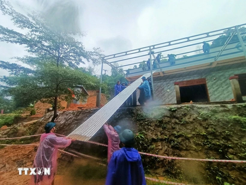 'Chiến dịch Quang Trung: Đà Nẵng hoàn thành mục tiêu làm mới, sửa chữa trên 500 ngôi nhà cho đồng bào vùng lũ 'Chiến dịch Quang Trung: Đà Nẵng hoàn thành mục tiêu làm mới, sửa chữa trên 500 ngôi nhà cho đồng bào vùng lũ