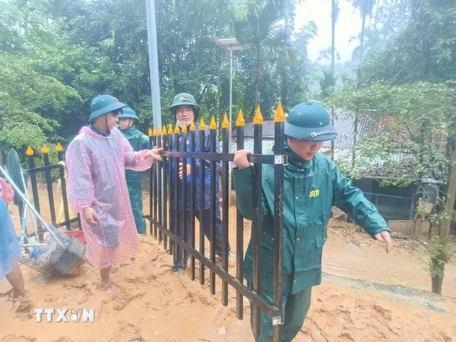 'Chiến dịch Quang Trung: Đà Nẵng hoàn thành mục tiêu làm mới, sửa chữa trên 500 ngôi nhà cho đồng bào vùng lũ 'Chiến dịch Quang Trung: Đà Nẵng hoàn thành mục tiêu làm mới, sửa chữa trên 500 ngôi nhà cho đồng bào vùng lũ