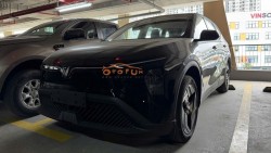 Hé lộ loạt trang bị trên xe điện VinFast Limo Home