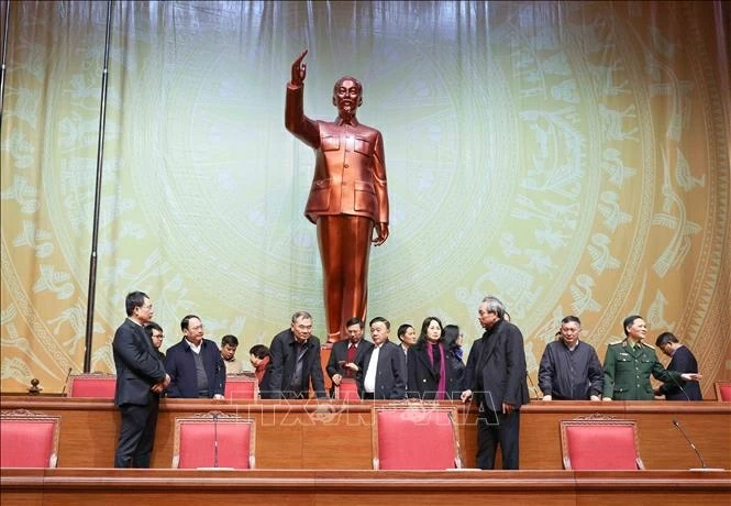 Thường trực Ban Bí thư kiểm tra công tác chuẩn bị Đại hội XIV của Đảng Thường trực Ban Bí thư Trần Cẩm Tú kiểm tra công tác chuẩn bị Đại hội XIV của Đảng