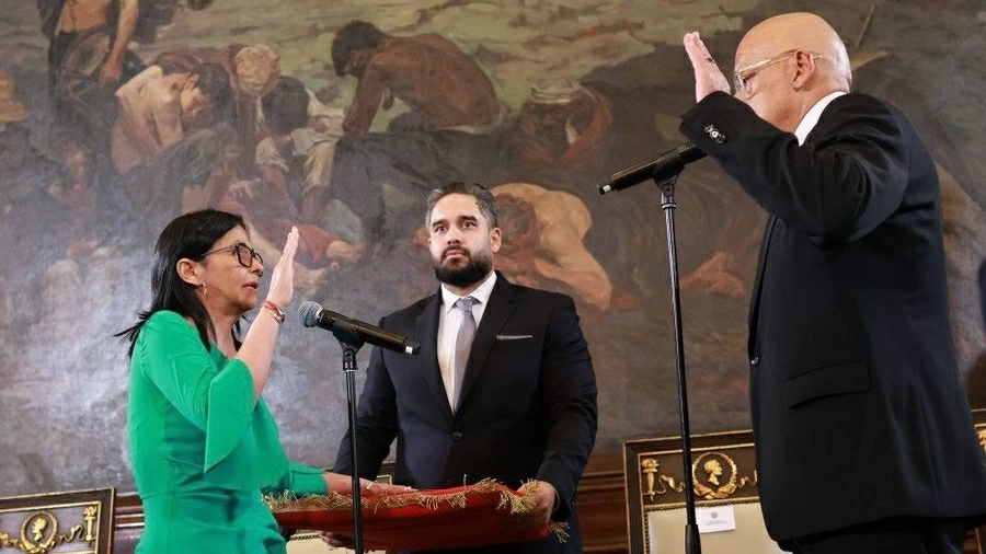 Tình hình Venezuela: Tổng thống lâm thời kêu gọi đoàn kết, Nga hoan nghênh nỗ lực của Caracas, nhiều nước OAS phản ứng mạnh với Mỹ Tình hình Venezuela: Tổng thống lâm thời kêu gọi đoàn kết, Nga hoan nghênh nỗ lực của Caracas, nhiều nước OAS phản ứng mạnh với Mỹ