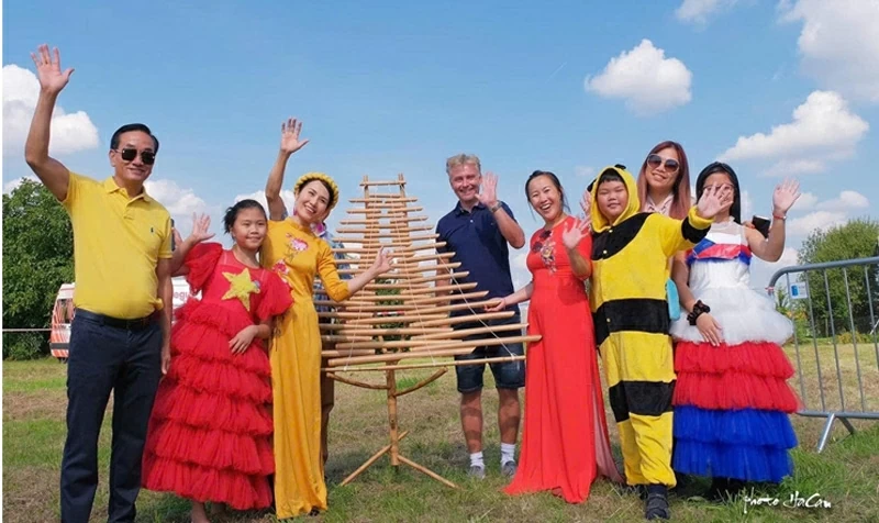 Tình hữu nghị gắn kết hai dân tộc Việt  – Czech tại hai ngôi làng Vestec và Jesenice.