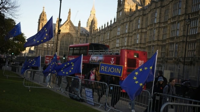 'Gương vỡ lại lành' với EU, chính phủ Anh trải đường tái thiết quan hệ hậu Brexit