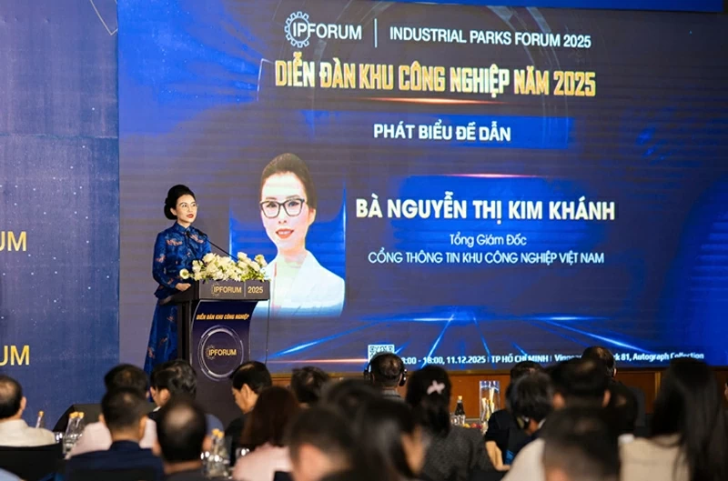 Bà Nguyễn Thị Kim Khánh – TGĐ Cổng Thông tin Khu công ngiệp Việt Nam phát biểu tại Diễn đàn Khu công nghiệp năm 2025. Bà Nguyễn Thị Kim Khánh – TGĐ Cổng Thông tin Khu công ngiệp Việt Nam phát biểu tại Diễn đàn Khu công nghiệp năm 2025.