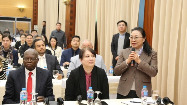 Đại sứ Khamphao Ernthavanh: Những định hướng chiến lược của Đại hội XIV sẽ củng cố và phát triển quan hệ Việt-Lào