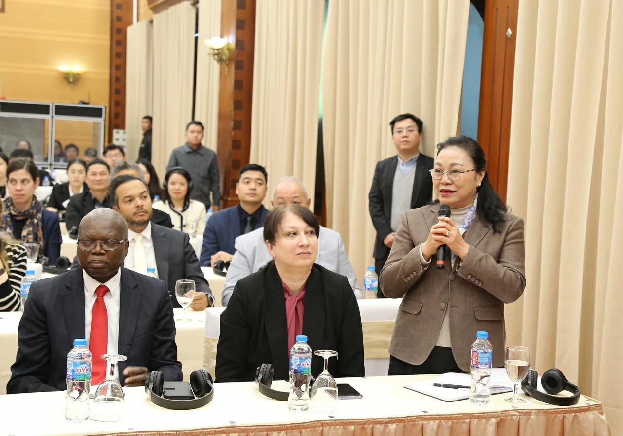 Đại sứ Lào tại Việt Nam Khamphao Earthavanh nhận định Đại hội Đảng toàn quốc lần thứ XIV là cột mốc quan trọng sau 40 năm Đổi mới