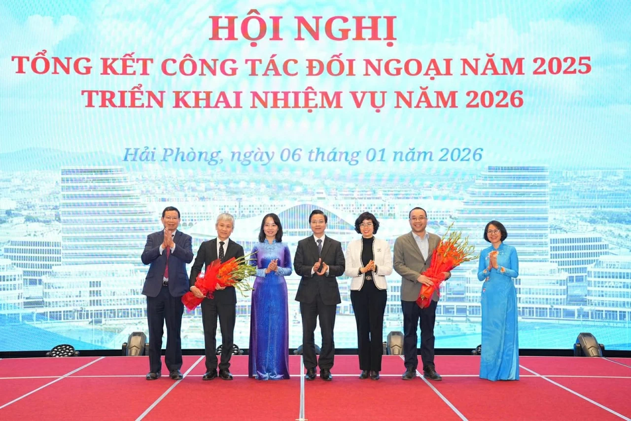Thứ trưởng Ngô Lê Văn tham dự Hội nghị tổng kết công tác đối ngoại Hải Phòng: Khẳng định vai trò tiên phong, nhiệm vụ trọng yếu, thường xuyên Thứ trưởng Ngô Lê Văn tham dự Hội nghị tổng kết công tác đối ngoại Hải Phòng: Khẳng định vai trò tiên phong, nhiệm vụ trọng yếu, thường xuyên