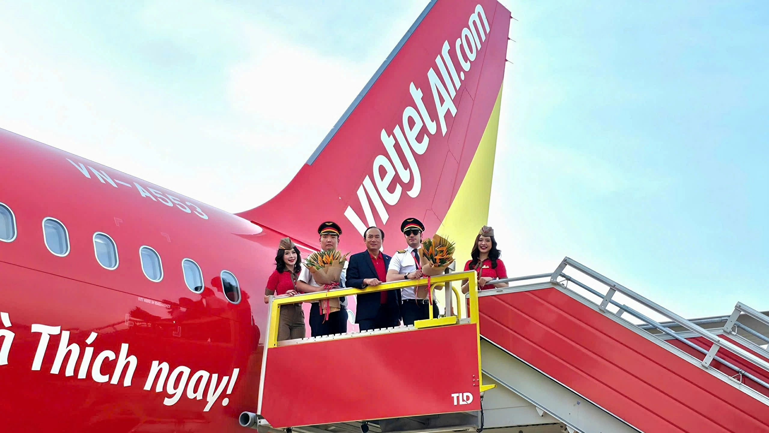 Vietjet liên tục đón tàu bay mới, tăng chuyến phục vụ cao điểm Tết 2026 Vietjet liên tục đón tàu bay mới, tăng chuyến phục vụ cao điểm Tết 2026