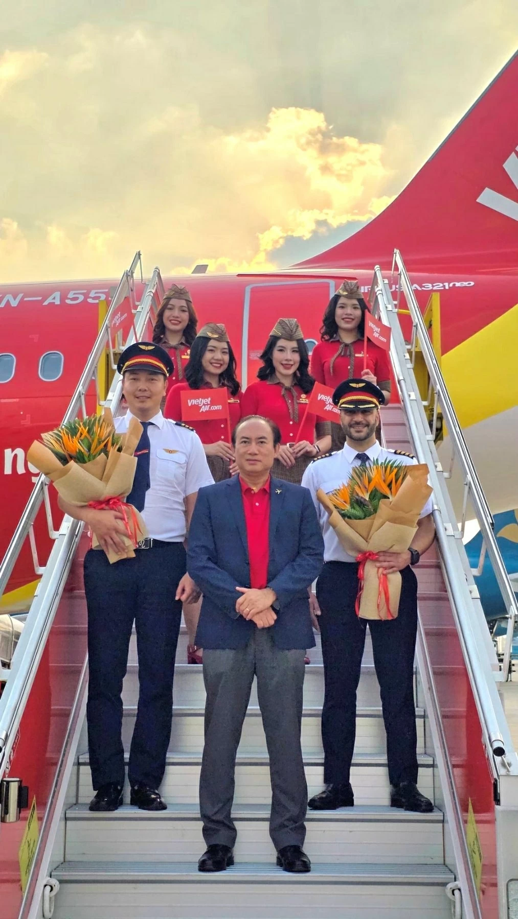 Vietjet liên tục đón tàu bay mới, tăng chuyến phục vụ cao điểm Tết 2026 Vietjet liên tục đón tàu bay mới, tăng chuyến phục vụ cao điểm Tết 2026
