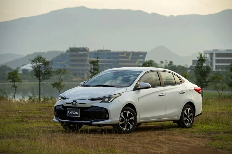 Song song với sự áp đảo của CX-5, Toyota Vios tiếp tục cho thấy sức sống đáng nể ở phân khúc ô tô sedan hạng B.