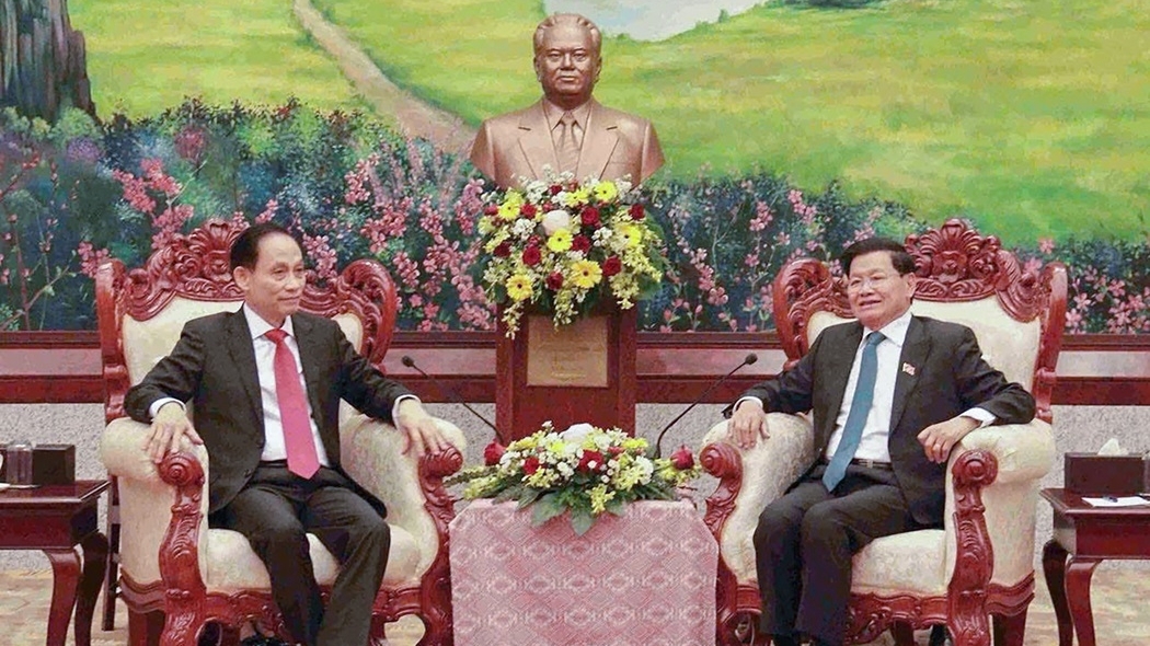 Đặc phái viên của Tổng Bí thư sang chúc mừng Đại hội Đảng lần thứ XII của Lào