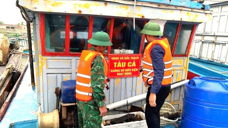 Chống khai thác IUU: Quảng Trị xử lý hình sự tàu cá vi phạm; Quảng Ninh kịp thời thực hiện giải pháp khai thác IUU hiệu quả, bền vững