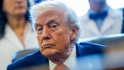 Tổng thống Trump tuyên bố sốc về luật pháp quốc tế, tiết lộ điều có thể ngăn cản chính mình; các nguyên thủ Pháp và Đức phản ứng gay gắt