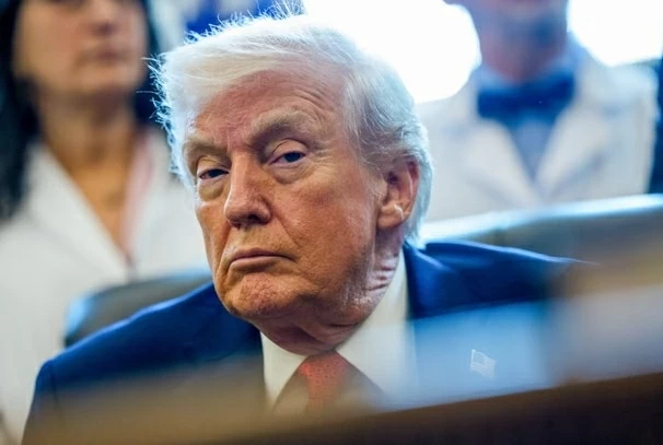 Tổng thống Trump tuyên bố sốc về luật pháp quốc tế, tiết lộ điều có thể ngăn cản chính mình; các nguyên thủ Pháp và Đức phản ứng gay gắt Tổng thống Trump tuyên bố sốc về luật pháp quốc tế, tiết lộ điều có thể ngăn cản chính mình; các nguyên thủ Pháp và Đức phản ứng gay gắt