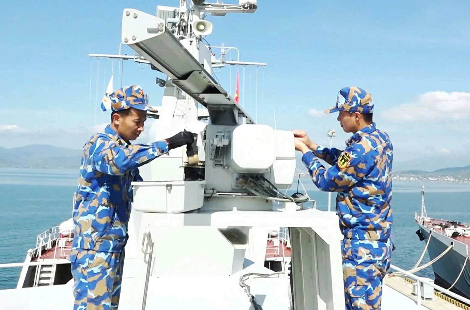 Lữ đoàn 162 – Lữ đoàn thép nơi đầu sóng Lữ đoàn 162 – Lữ đoàn thép nơi đầu sóng